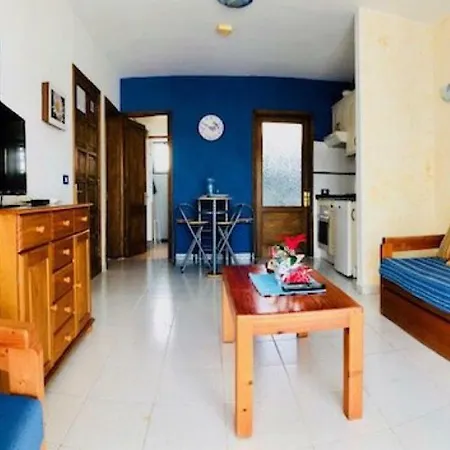 Bellissima With Pool, Wifi & Sat-tv Just 200m From The Ocean Puerto del Carmen (Lanzarote)
