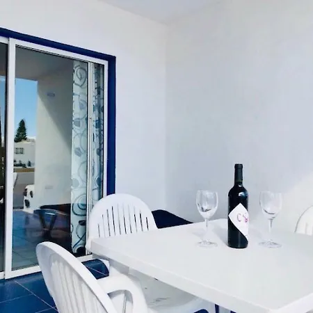Bellissima With Pool, Wifi & Sat-tv Just 200m From The Ocean Daire *